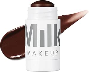 قلم تسمير كريمي برونزر مات سبيسد (تسمير داكن للغاية) من ميلك ميك اب، لون قابل لتشكيل الطبقات والمزج، لمسة نهائية غير لامعة، أكثر من 1000 تمريرة لكل قلم، نباتي ولم يتم اختباره على الحيوانات، 5 غرام