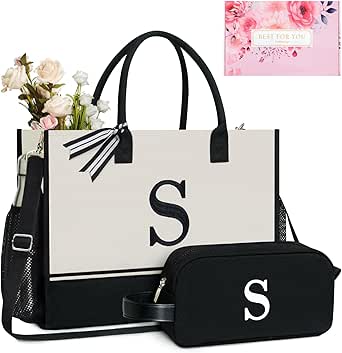 توب ديزاين شنطة يد كبيرة توت قماشية بتصميم الحرف الاول من الاسم، اغلاق بسحاب علوي، افكار هدايا