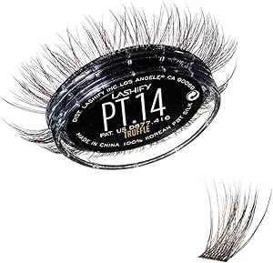 رموش غوسامر مخملية من لاشيفي مقاس 14 ملم بلون ترافل يمكنك تركيبها بنفسك للحصول على مظهر كثيف ولكن لا يزال طبيعيا